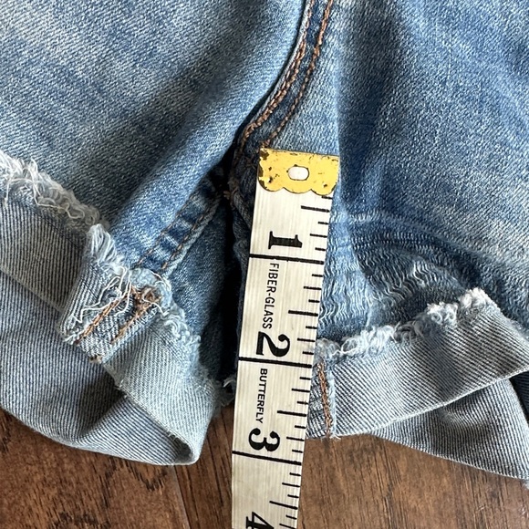 SO Light Blue Distressed Jean Shorts - Picture 4 of 6